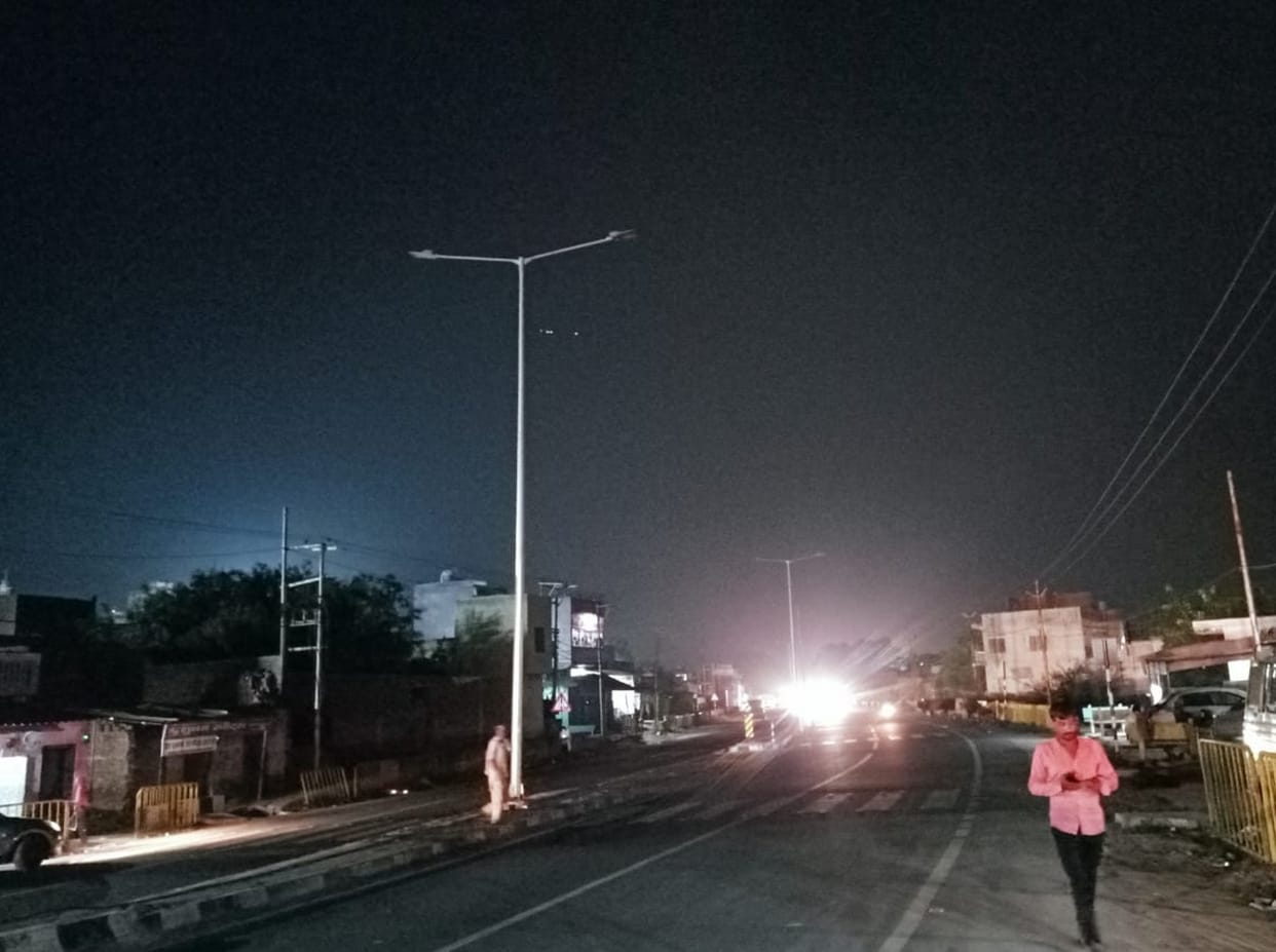 Street light was damaged for one and a half months on the side of the highway in Katha village