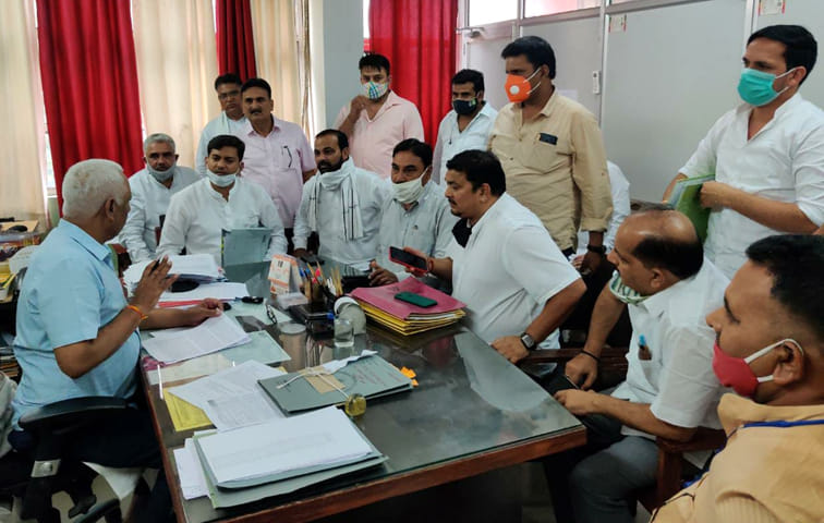Stone crusher operators met high officials, told the problems