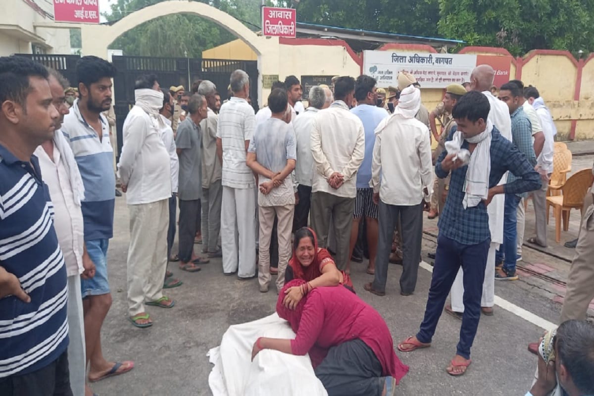 BJP leader Ram Niwas was died by police car on Delhi-Yamunotri highway in Baghpat