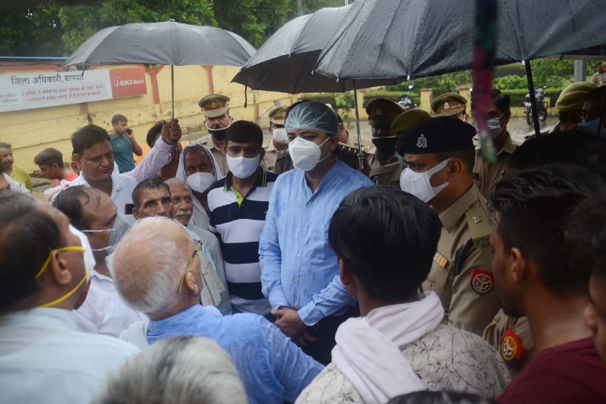 BJP leader Ram Niwas was died by police car on Delhi-Yamunotri highway in Baghpat