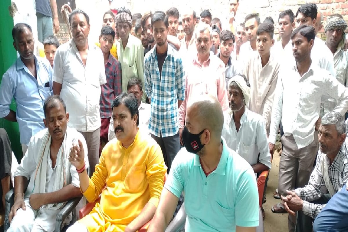 UP News: Two sides conflict and six people were injured when women were molested during dance on DJ in a village of Muzaffarnagar
