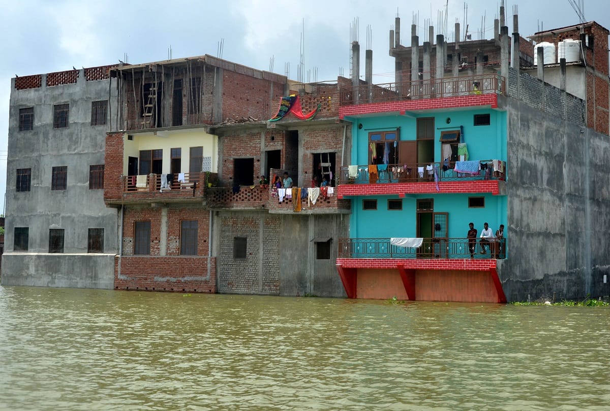 Flood in Sangamnagari: Ganga 62 cm above danger mark and Yamuna 54 cm