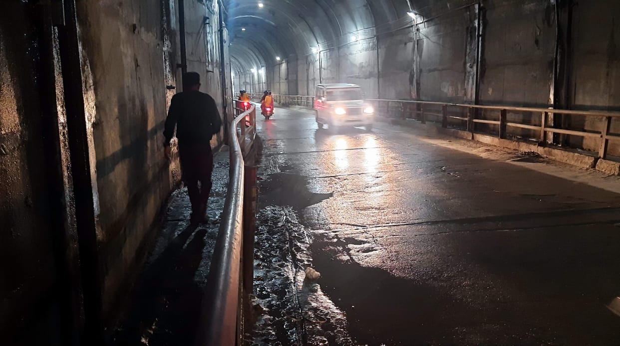 Water seeping into Tambakhani tunnel