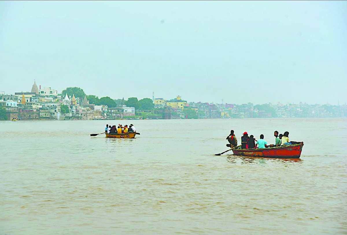 Varanasi ganga water laver flood situation: Ganga just 12 cm below danger mark in Varanasi, boats started plying in streets