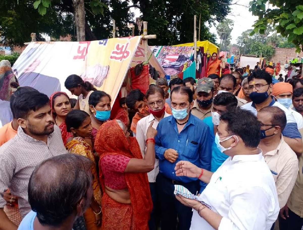 Varanasi flood situation: Hundreds of families took shelter in relief camps flood victims told their problem