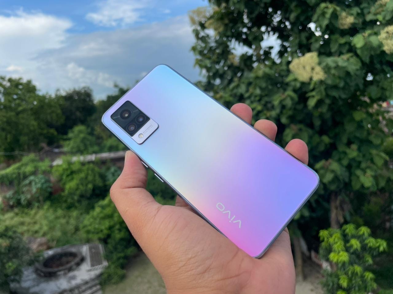 Vivo V21 5G Review best selfie camera smartphone under Rs 30000