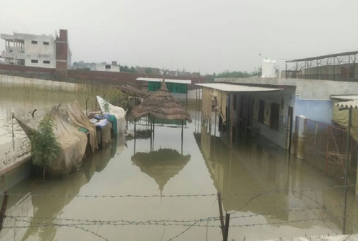 Monsoon Rain In Agra Last 24 Hours Wall Falls And Water Logging