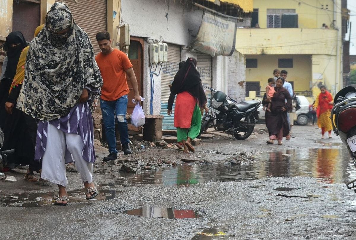 Monsoon Rain In Agra Last 24 Hours Wall Falls And Water Logging