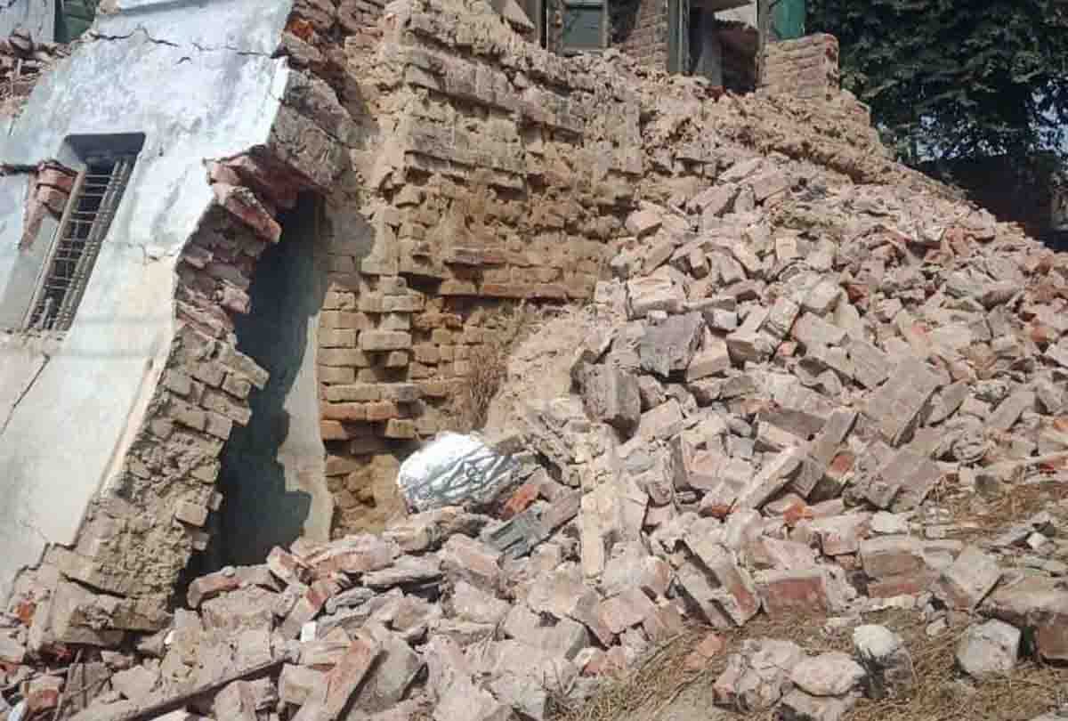 roof of the house collapsed due to rain, five including three women injured