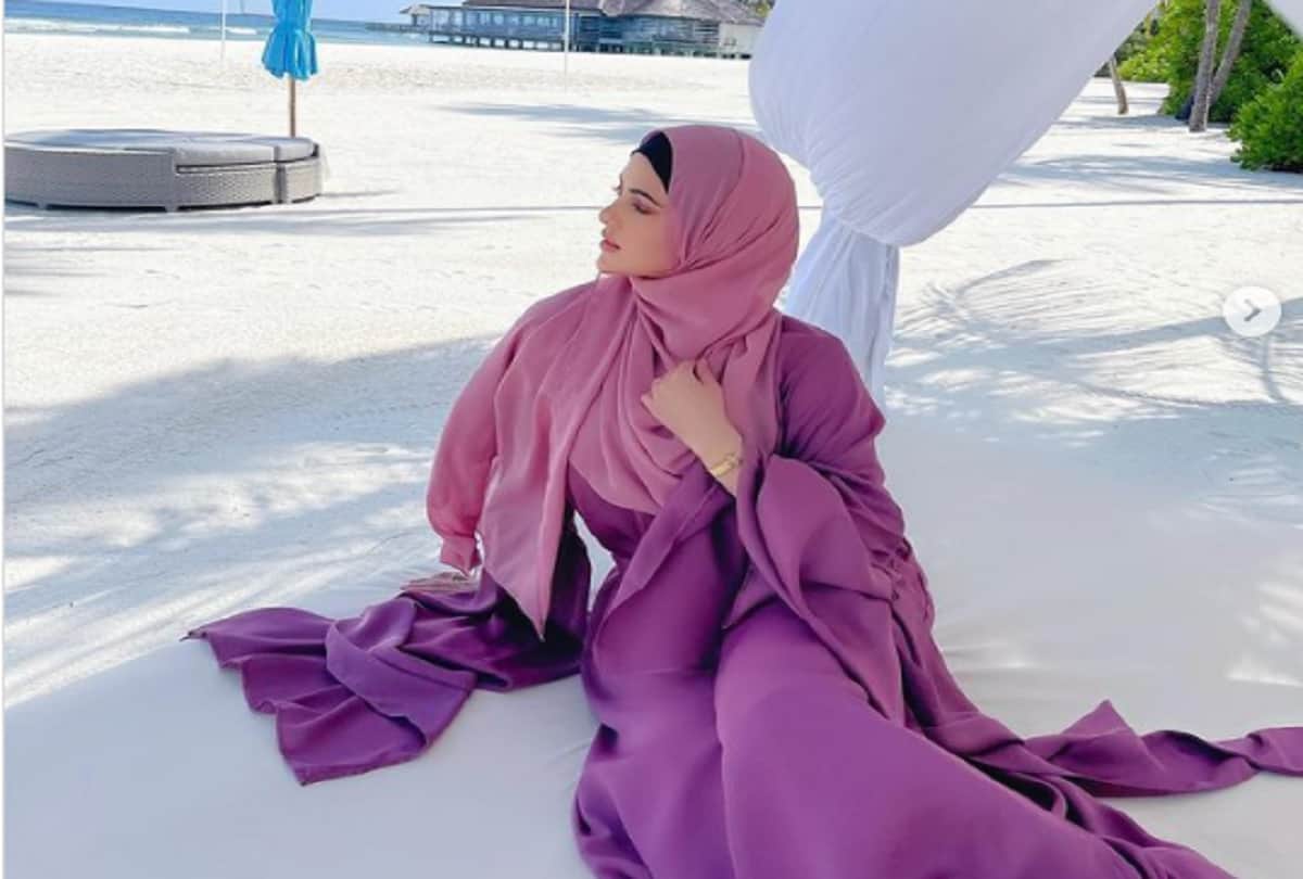 Sana Khan at Maldives with husband shares videos from serene locations