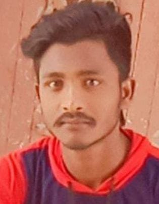 Motocyclist died after hitting a truck