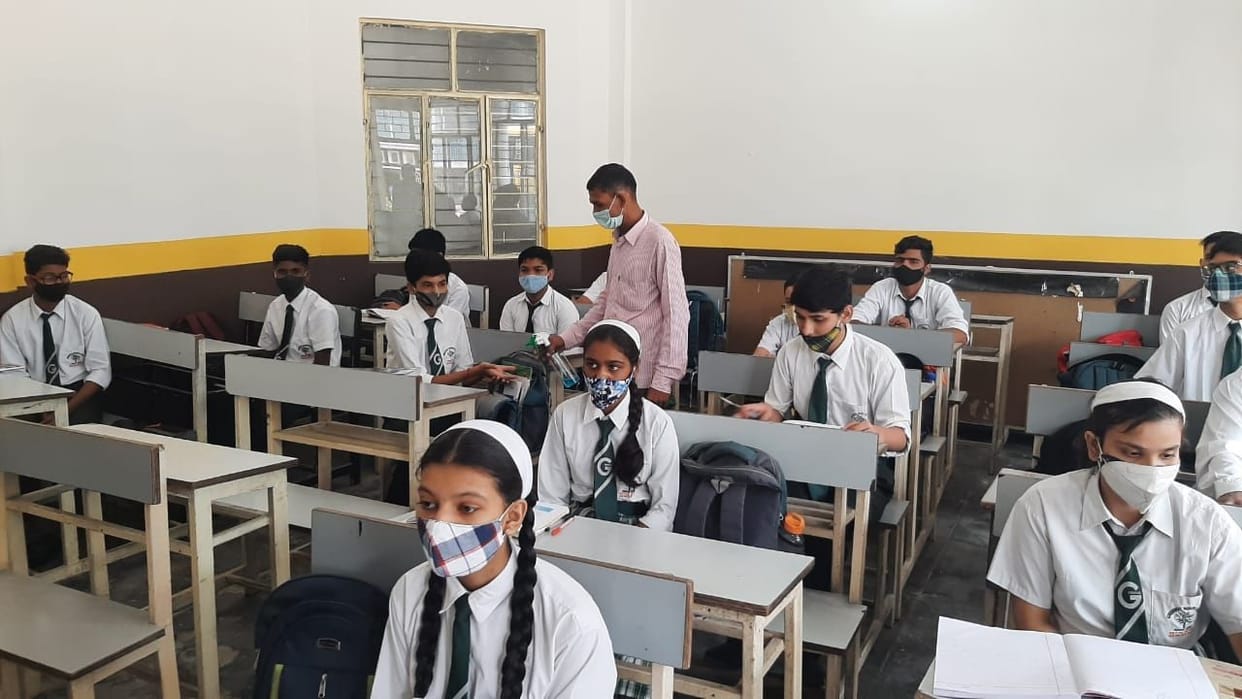 Locks of private schools opened after four months