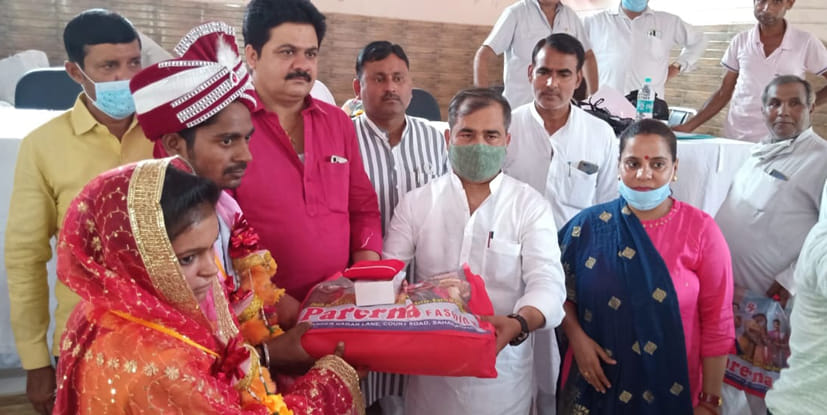 17 couples got married under the Chief Minister's Mass Marriage Scheme