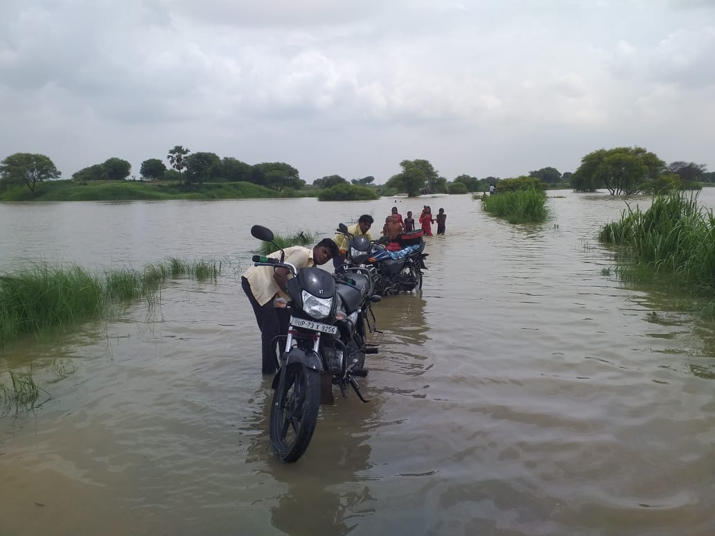 Ganga-Yamuna crossed the red mark