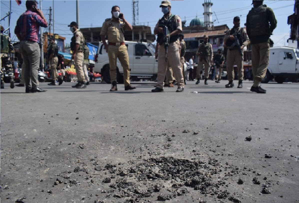 Grenade attack at main chowk Pulwama kashmir