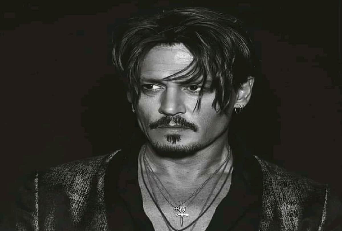 Johnny Depp Net Worth 150 million dollars lifestyle salary property cars and annual income full details in hindi