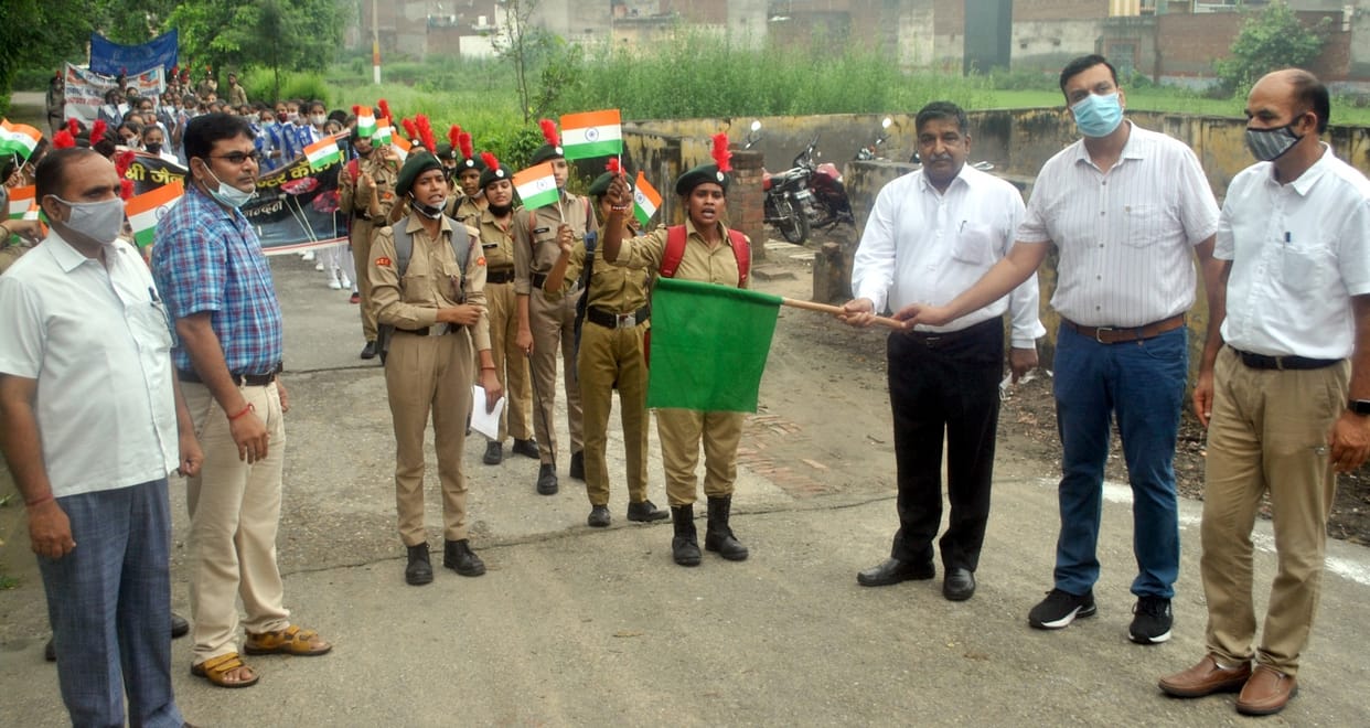 NCC cadets took out Prabhat Pheri