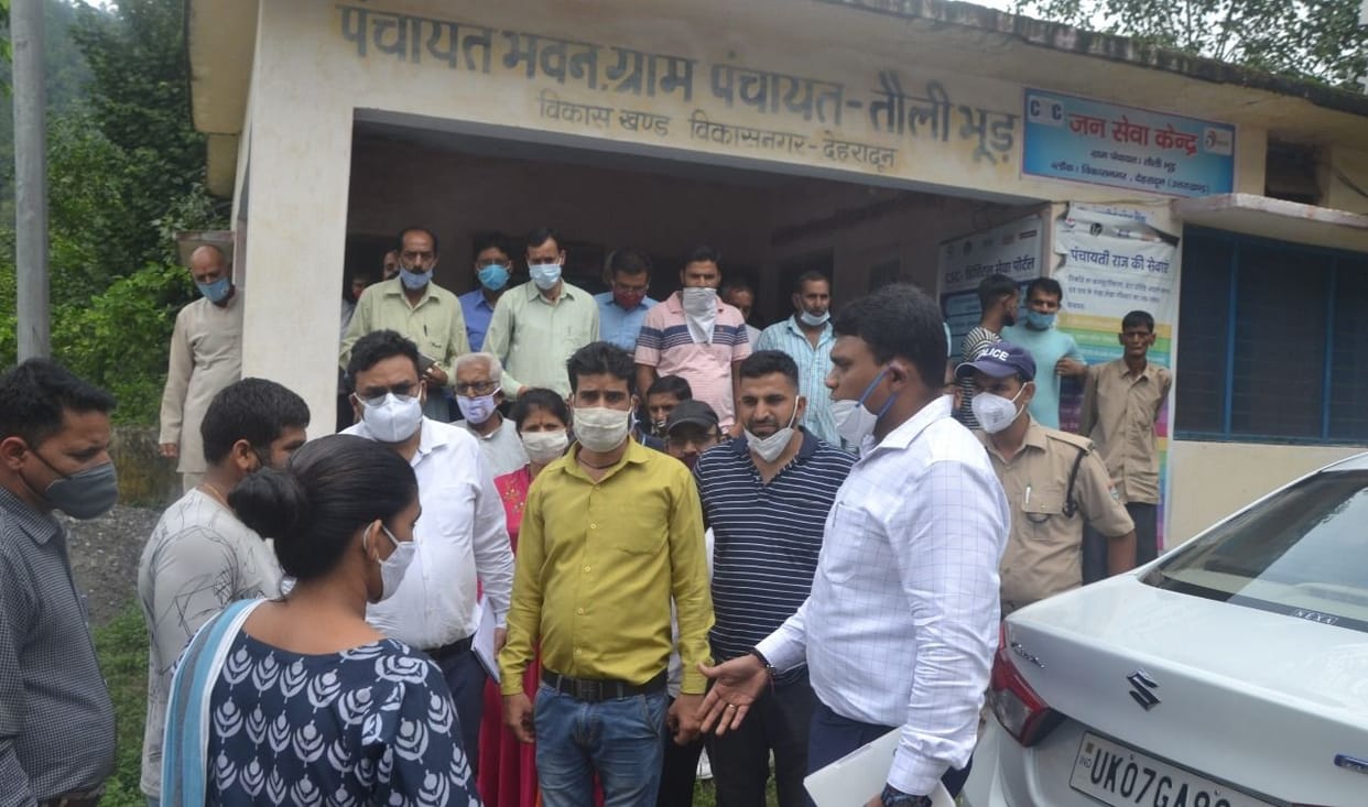 DM heard the problems in Chaupal, gave instructions to the officers