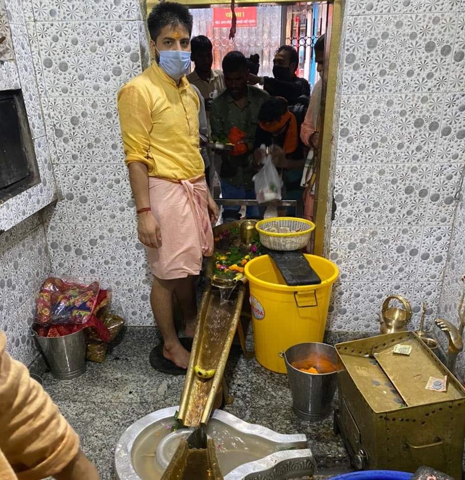 Devotees performed Jalabhishek in Shivalayas