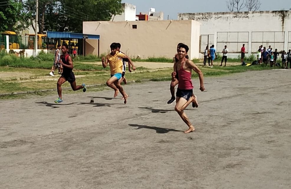 175 in athletics and 80 in handball showed their strength