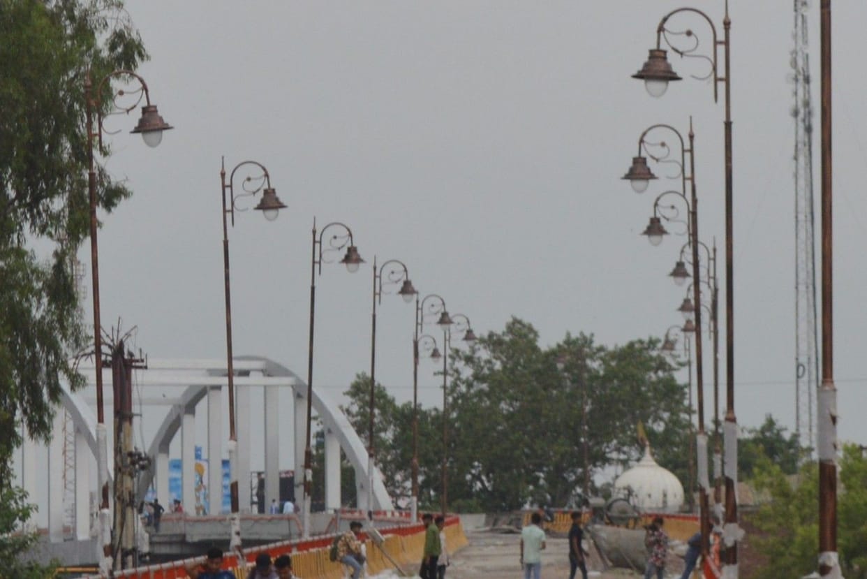 Hathras: There may be delay in the launch of overbridge due to rain