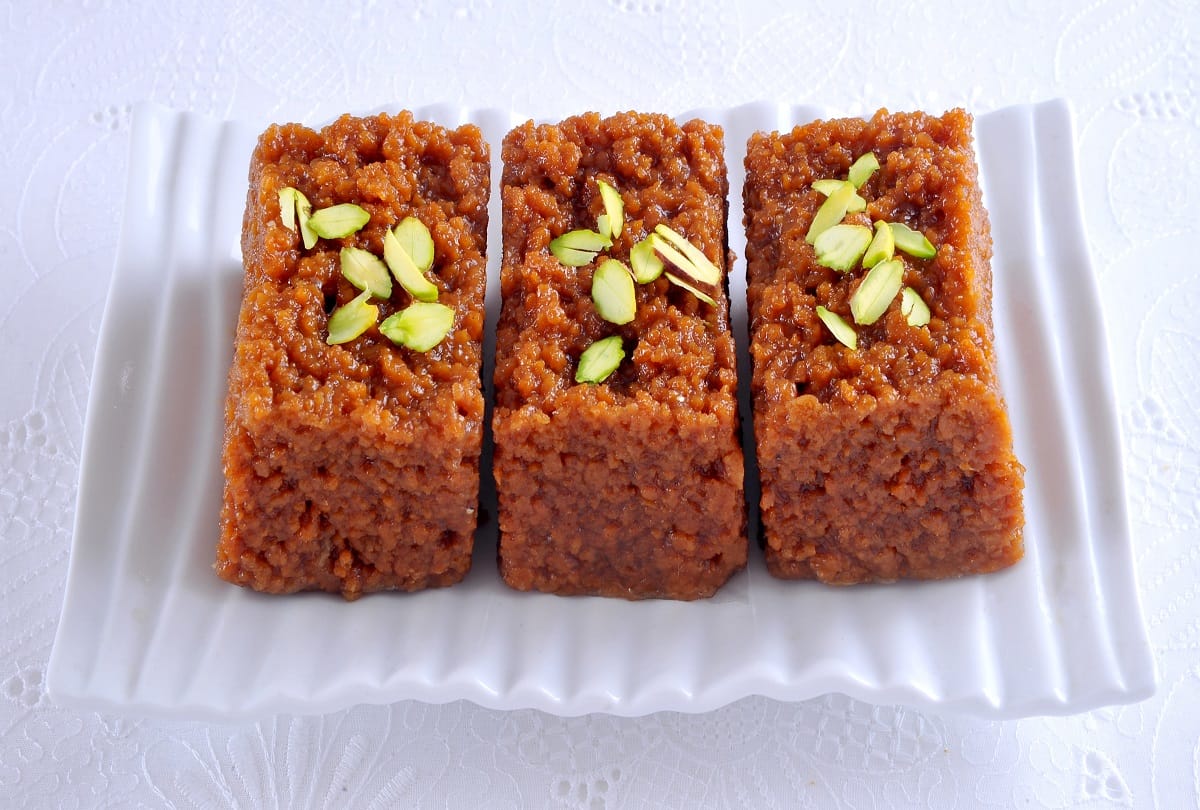 Food Tips recipe of Suji Milk Cake without using mawa