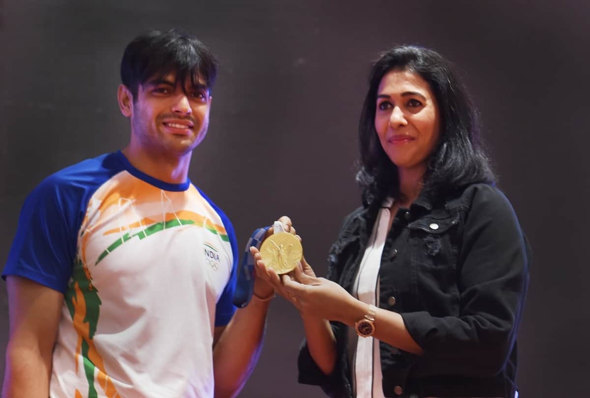 Olympic medalist Neeraj Chopra poses with parents Hockey team poses with coach Sjoerd Marijne