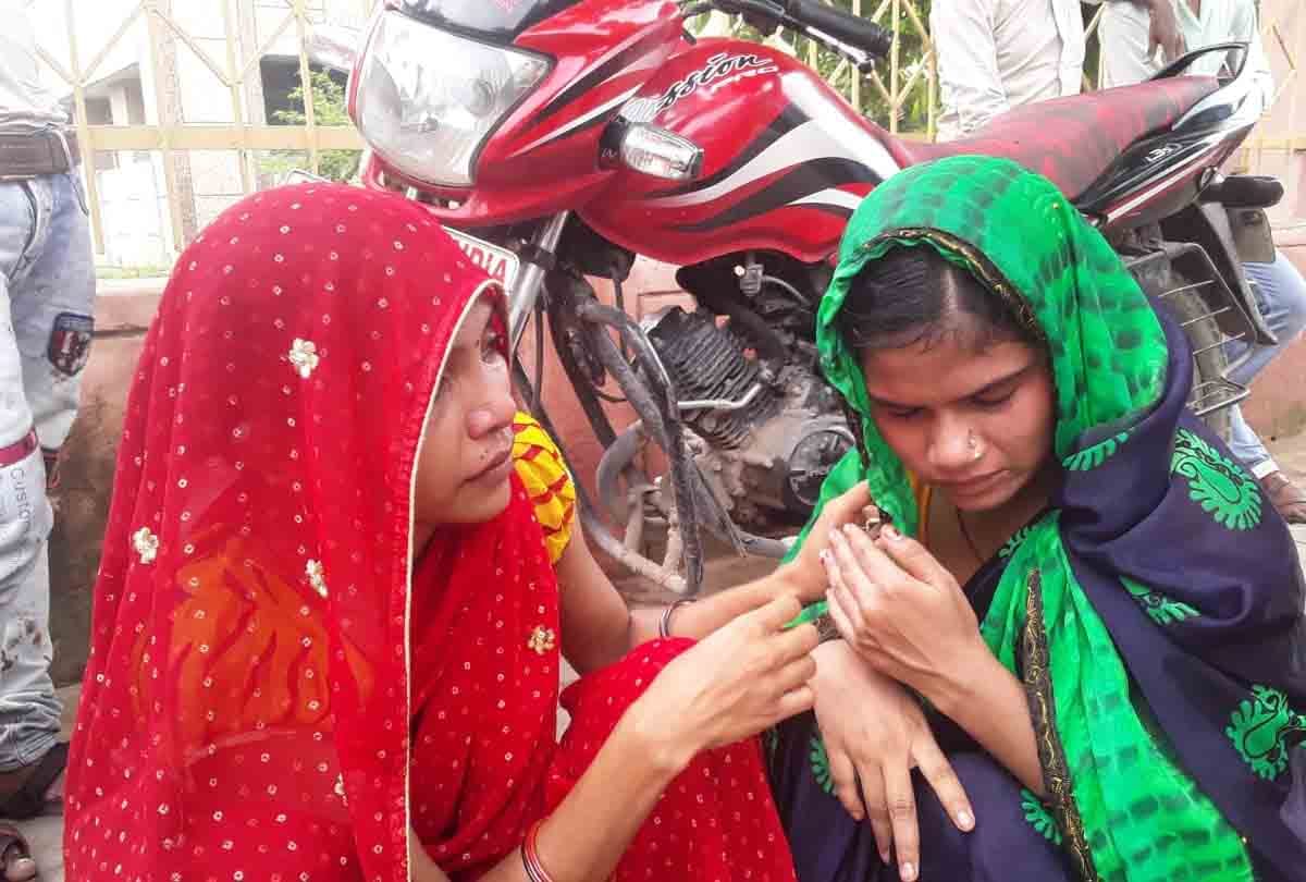 Farrukhabad: Bike rider dies due to truck collision, married six months ago