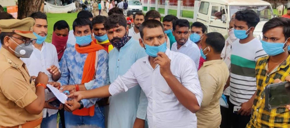 Two hands call from every household to make Bundelkhand state