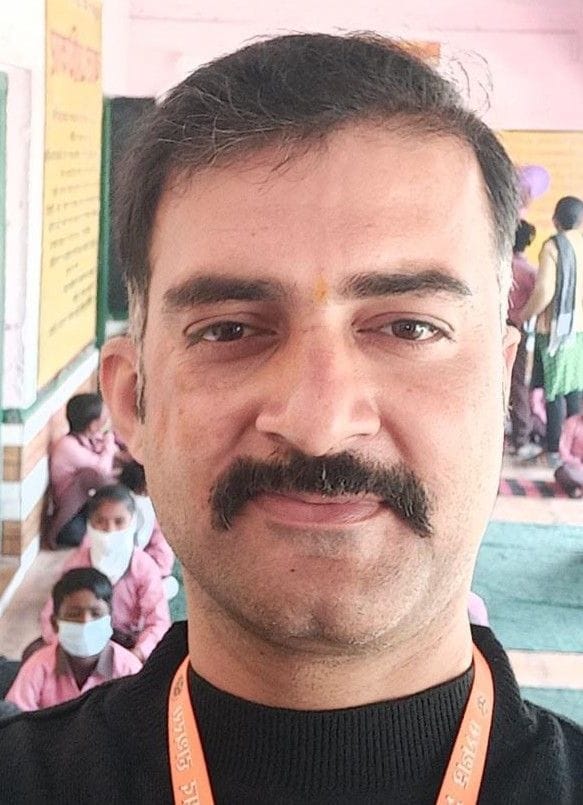 Hathras: Campaign for respect of Hindi should start from home