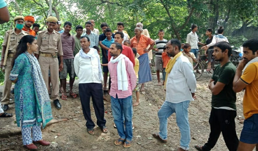 Flood in Ghazipur: SDM took stock of the affected areas, asked to make a list after listening to the problems of the people