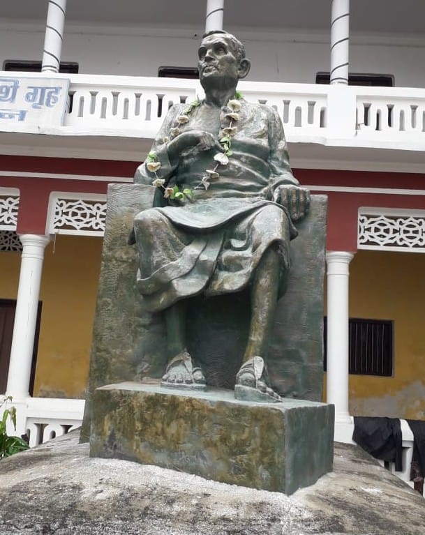 Hindi Bhawan was completed in ten years