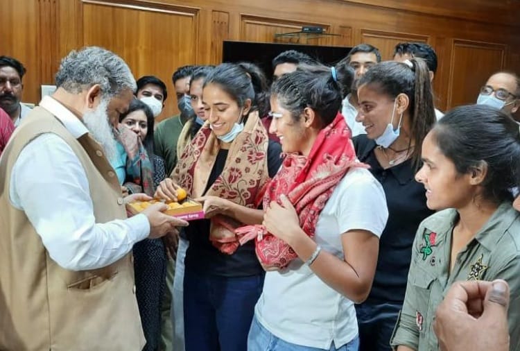 Players of Indian Women Hockey Team Meets Haryana Home Minister Anil Vij
