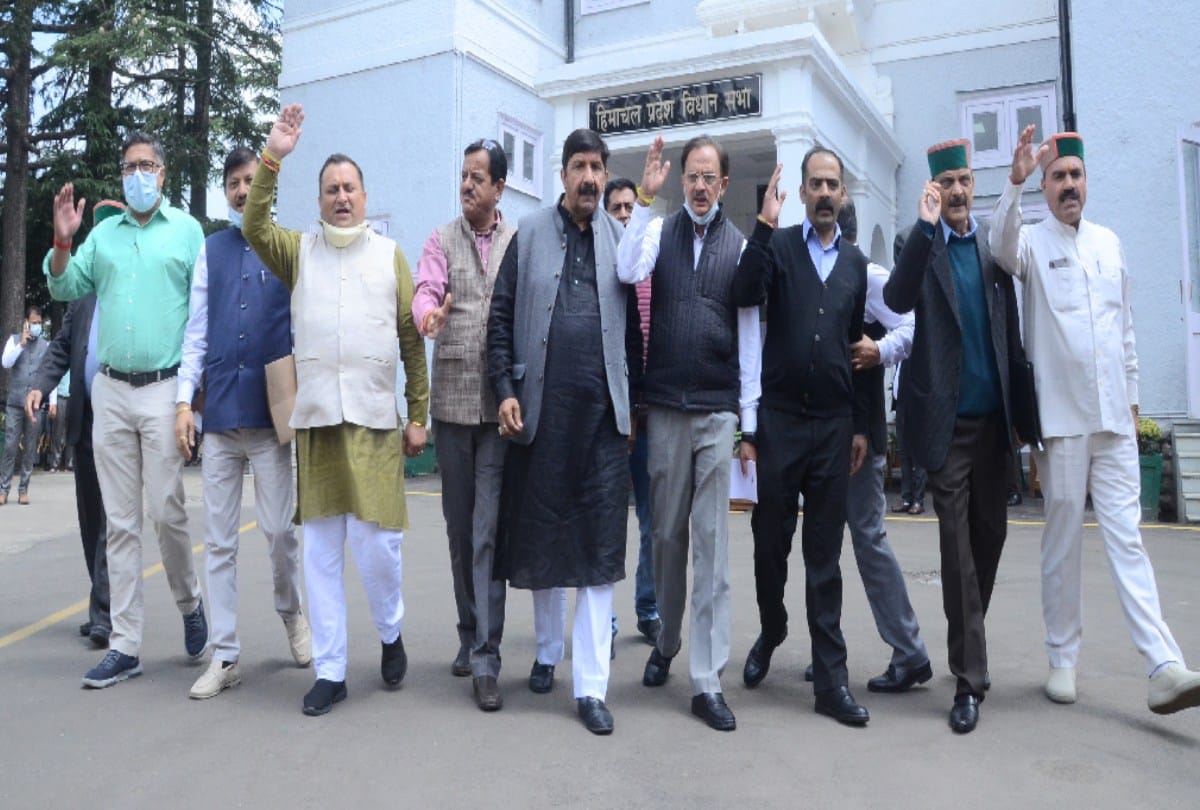 Mukesh Agnihotri said that the govt is trying to suppress the voice with hooliganism