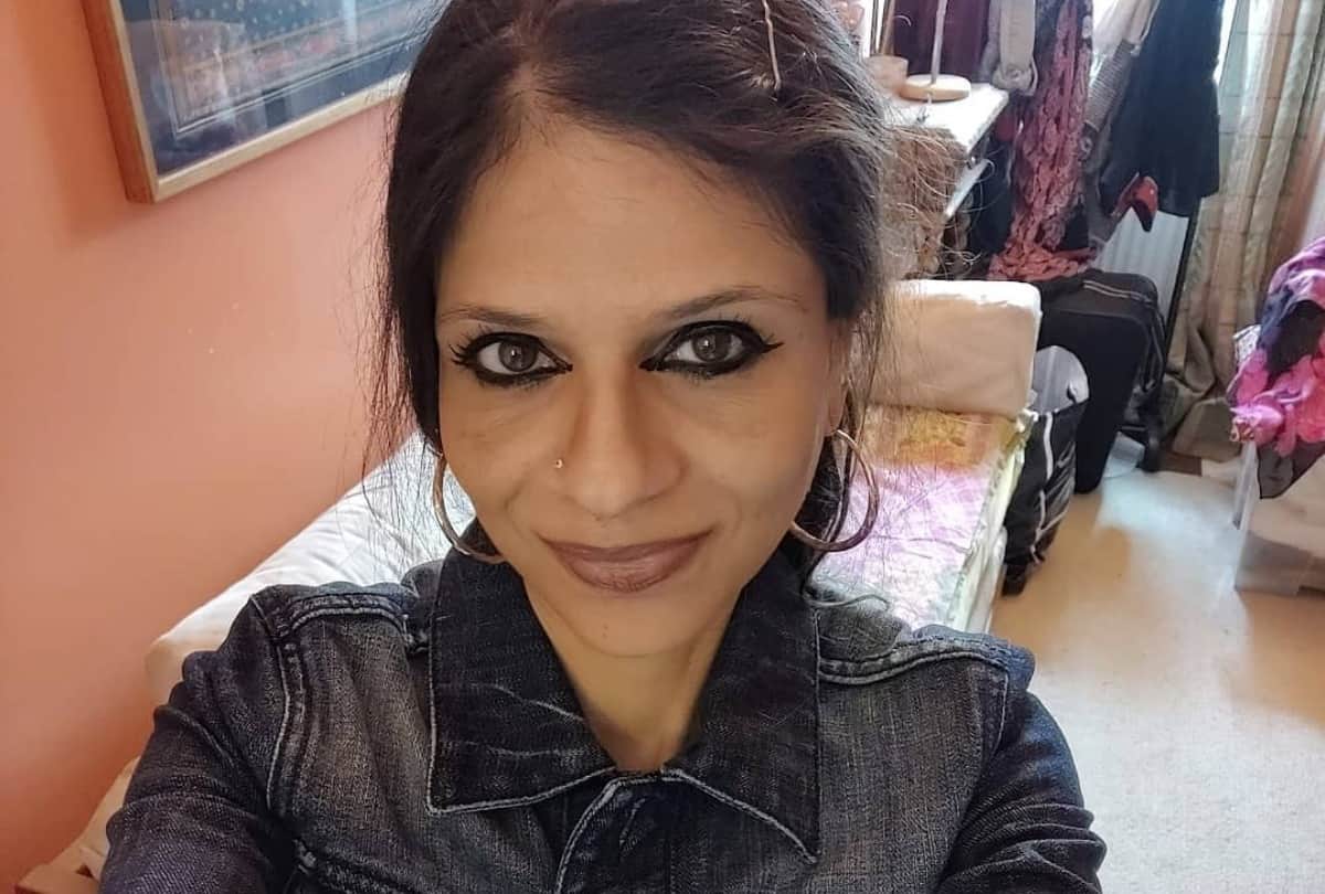 Saba shares rare pic of baby Ibrahim in Saif's arms and Sara posing beside them