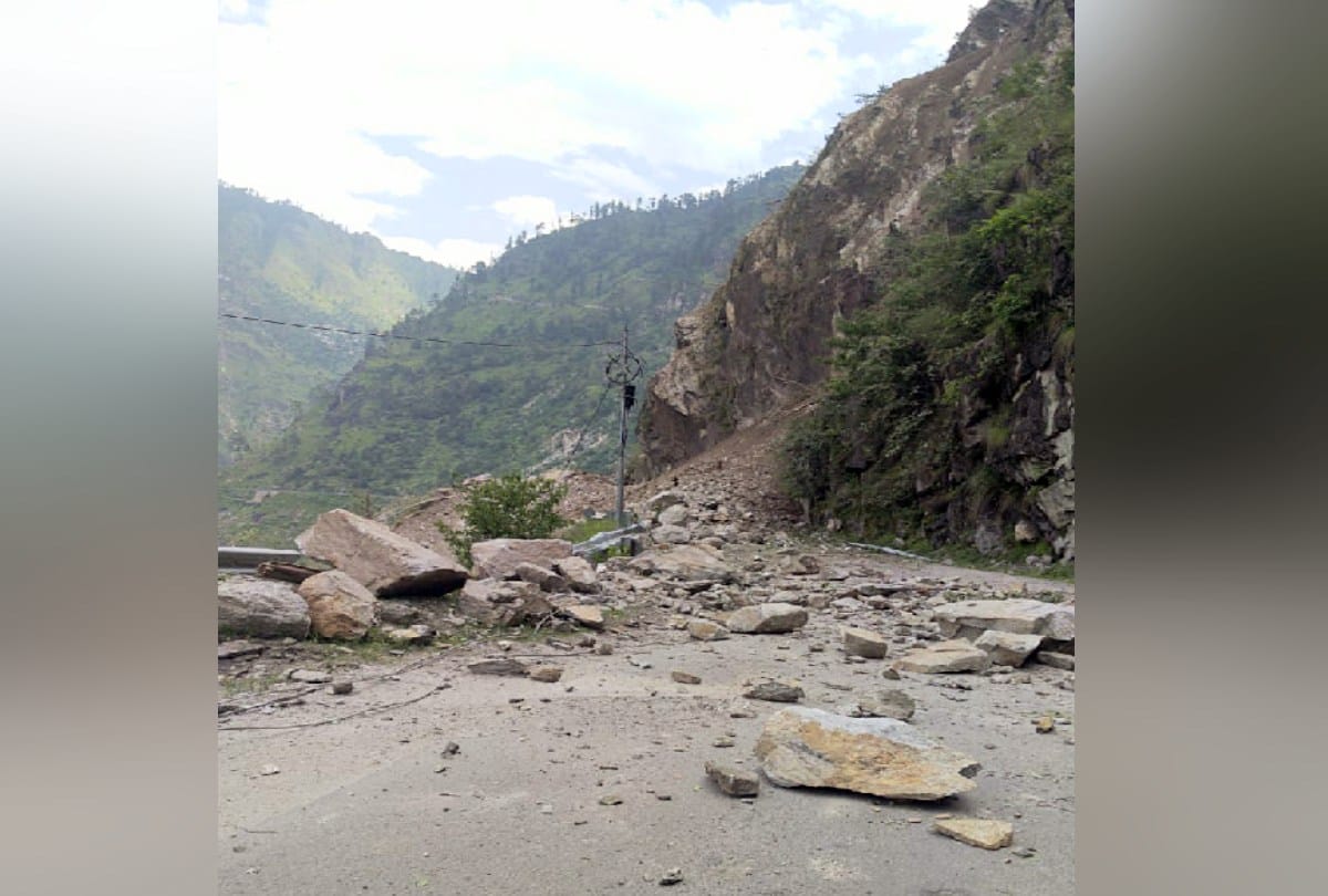 kinnaur himachal landslide latest update: After 16 days boulder fall on  people from the mountain, see the scary scene in the pictures