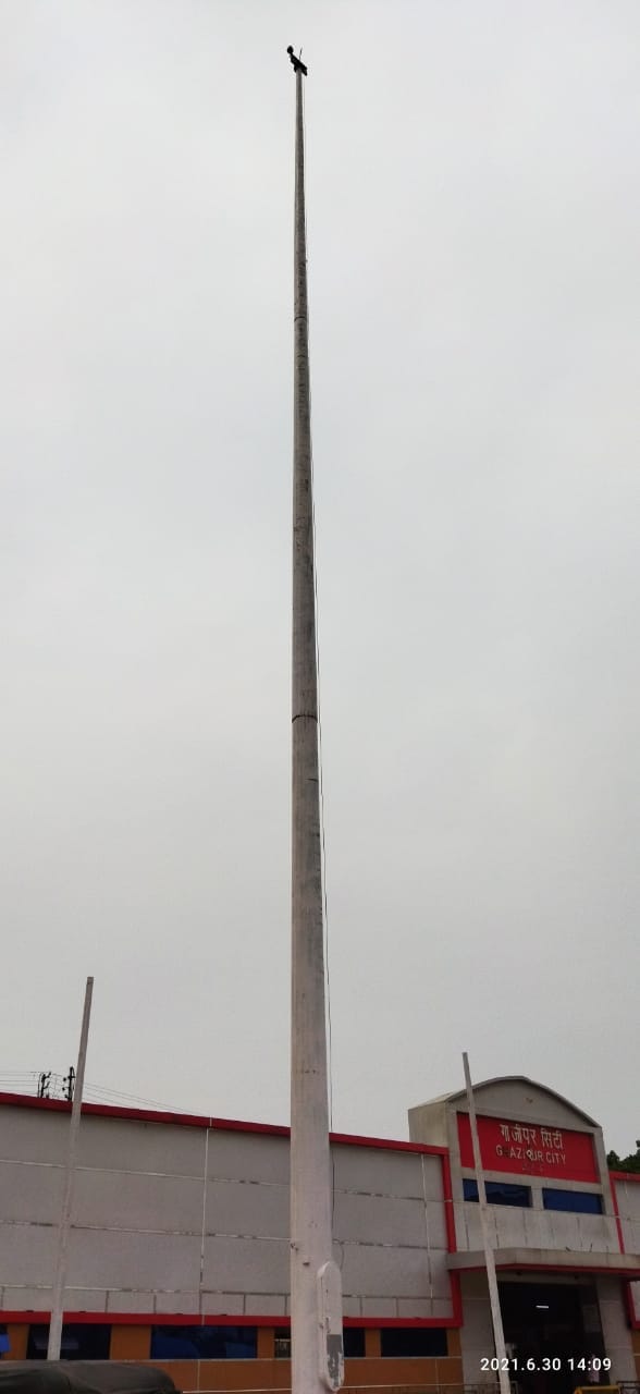 Ghazipur: The district's highest tricolor will soon be hoisted at the city railway station, will be hoisted on a hundred feet high pole
