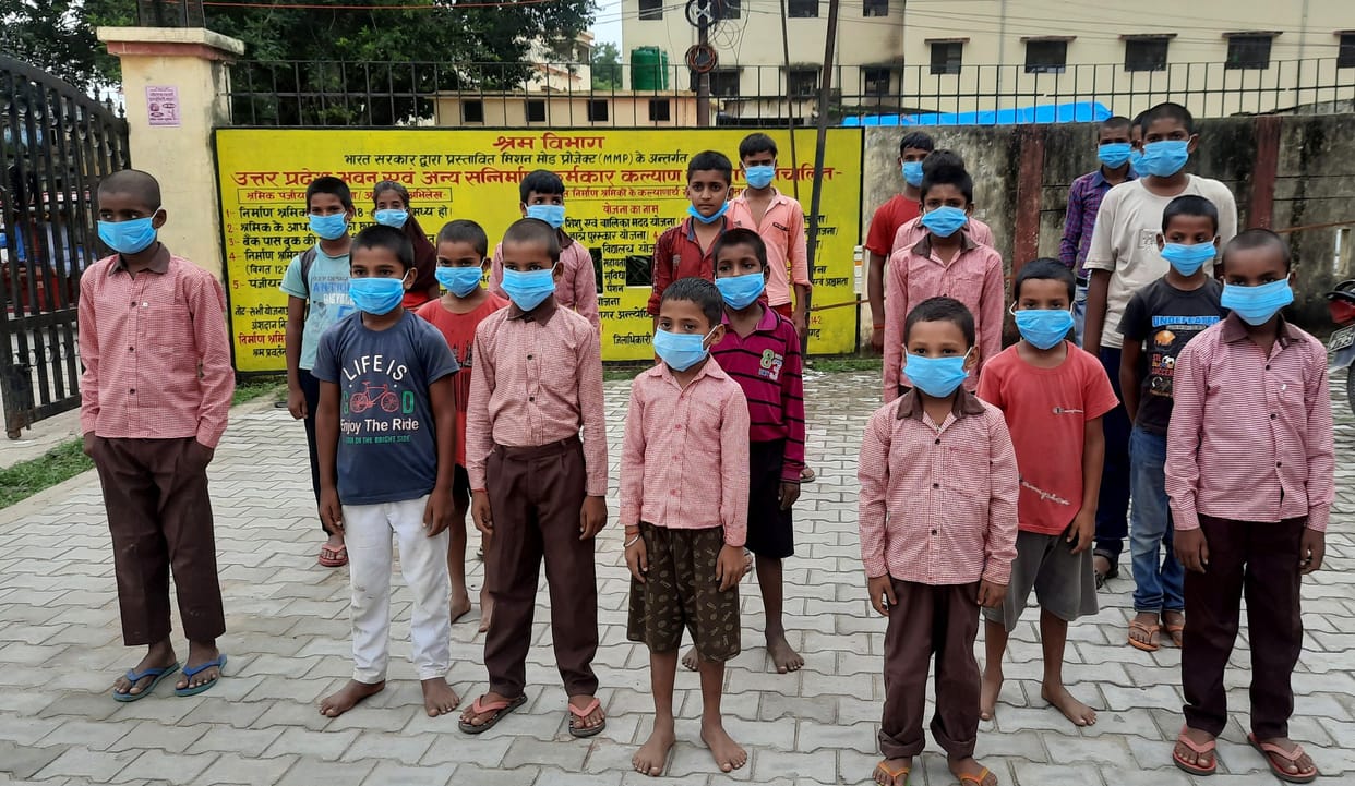 Kotedar was giving less ration, children demonstrated on the block