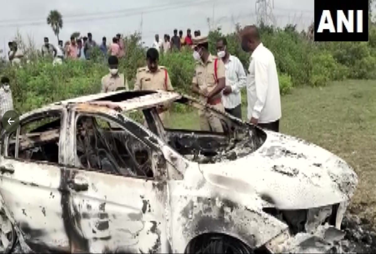 Telangana a local BJP leader in Medak District died after he was set ablaze by unidentified persons