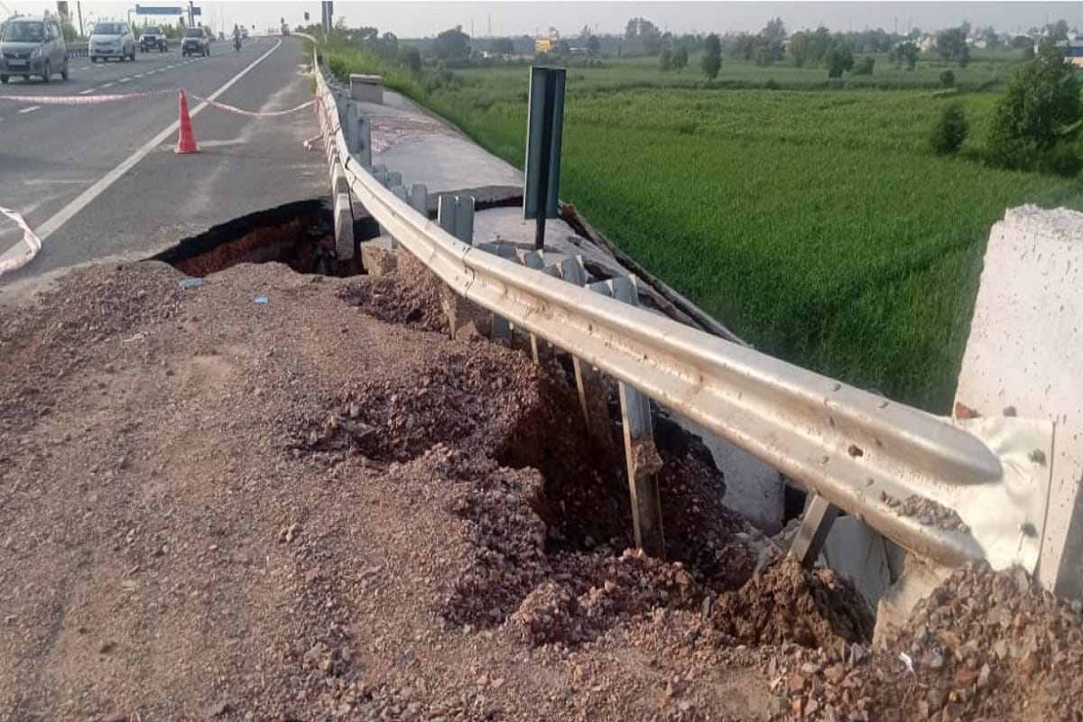 Meerut News: Roads collapsed at many places on Delhi-Meerut Expressway and see photos