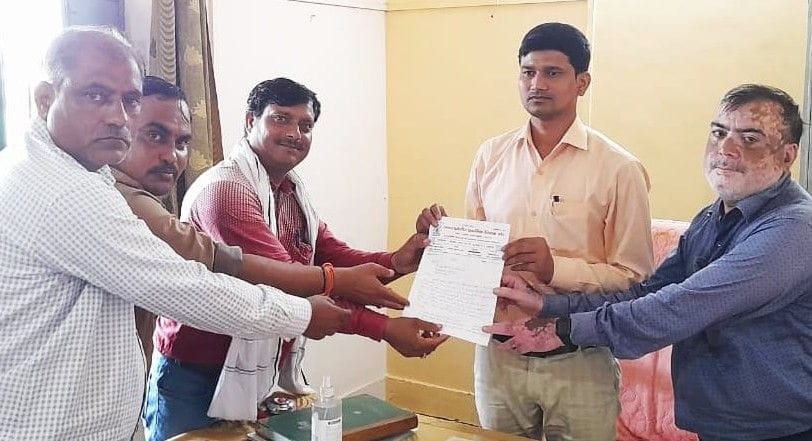 Hathras: Warning of strike if salary is not received within three days