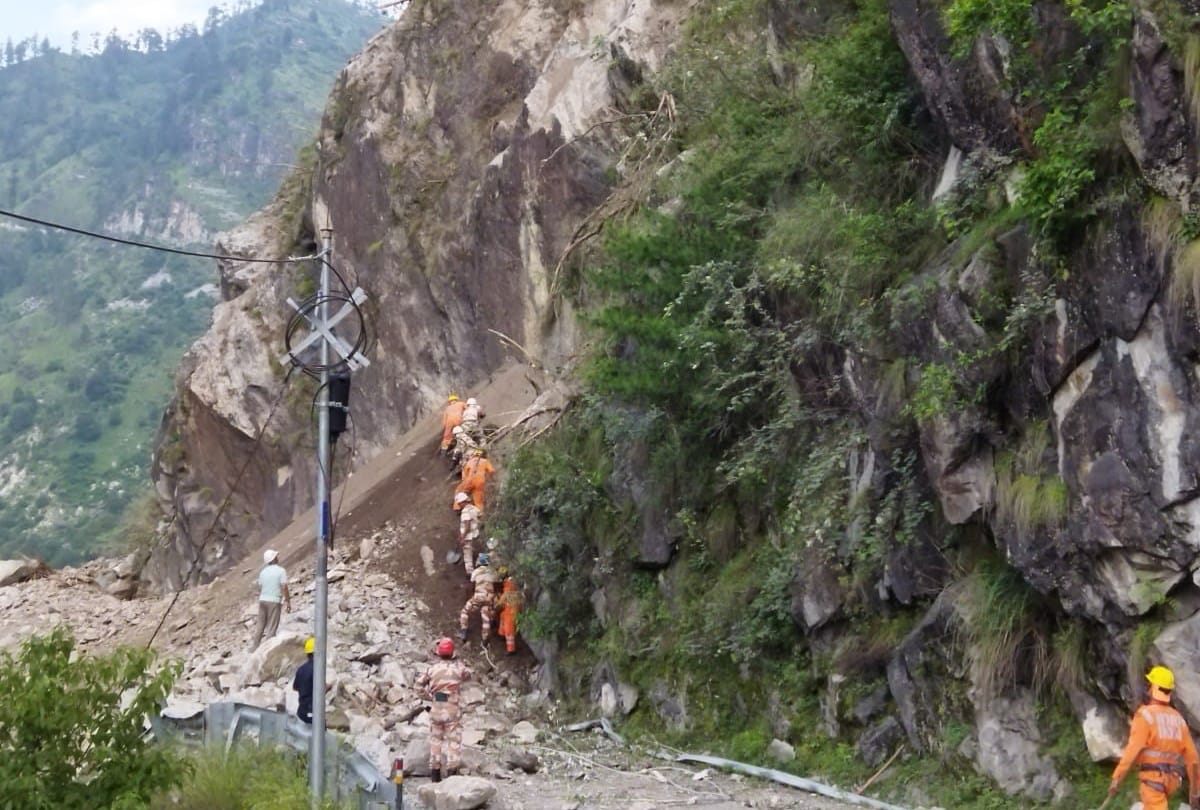 kinnaur landslide news: ndrf itbp jawans save life of man stuck in debris after landslide