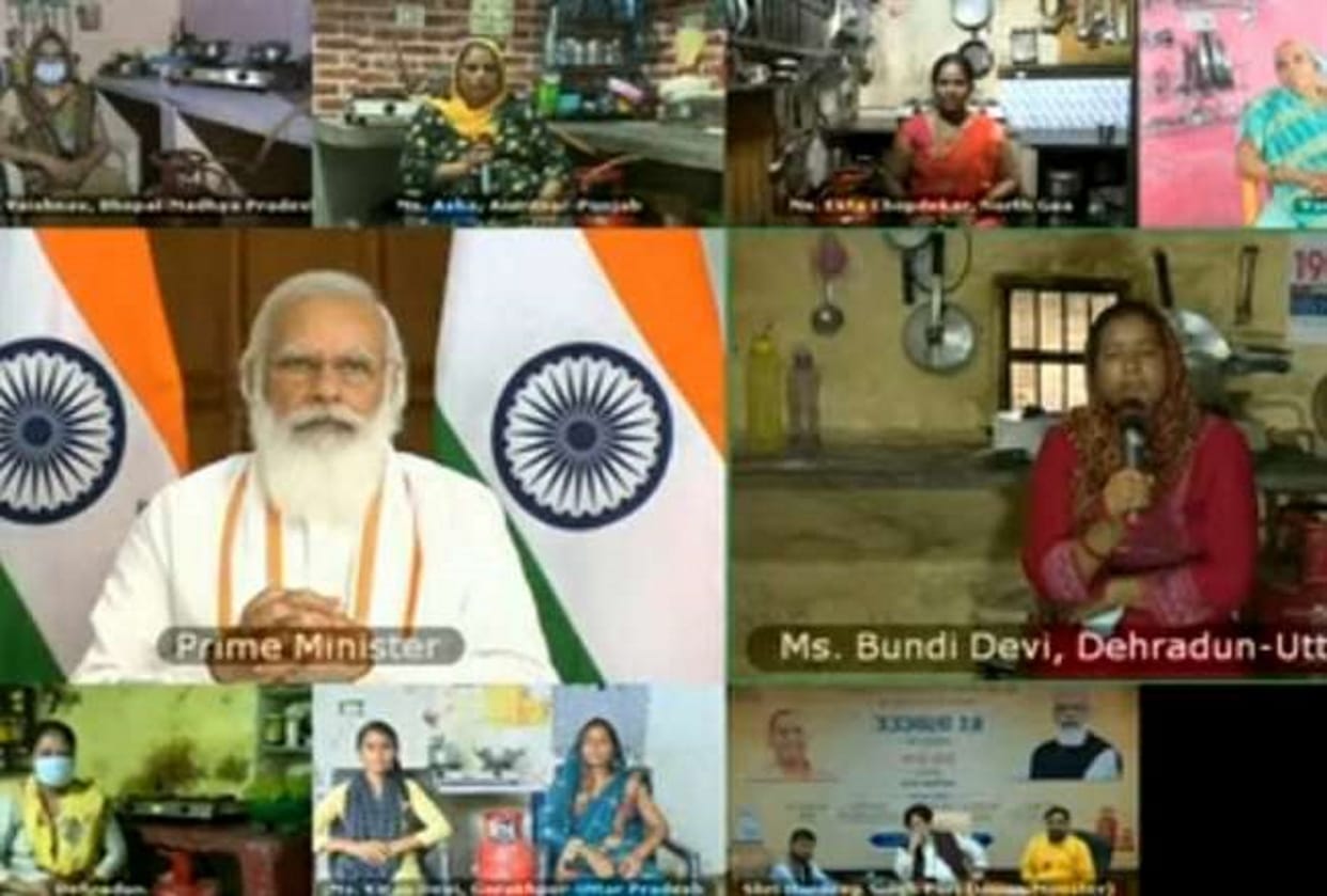 PM launched Ujjwala 2.0: During the conversation with PM, dehradun Bundi Devi shared experiences