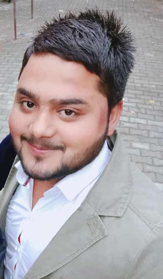 etawah news,Bike riding youth collided in a standing truck, death