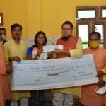 मुख्यमंत्री धामी ने वंदना कटारिया को किया सम्मानित