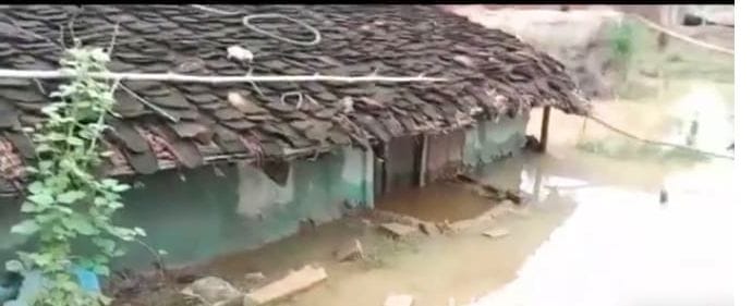 Basti affected by broken canal water