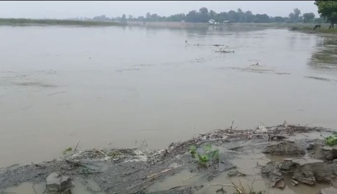 Villagers shocked by rising water level of Saryu