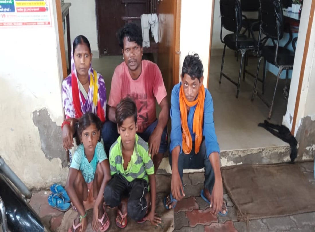 sanitation worker attempted selfimmolation after not getting salary for three month in sarnath