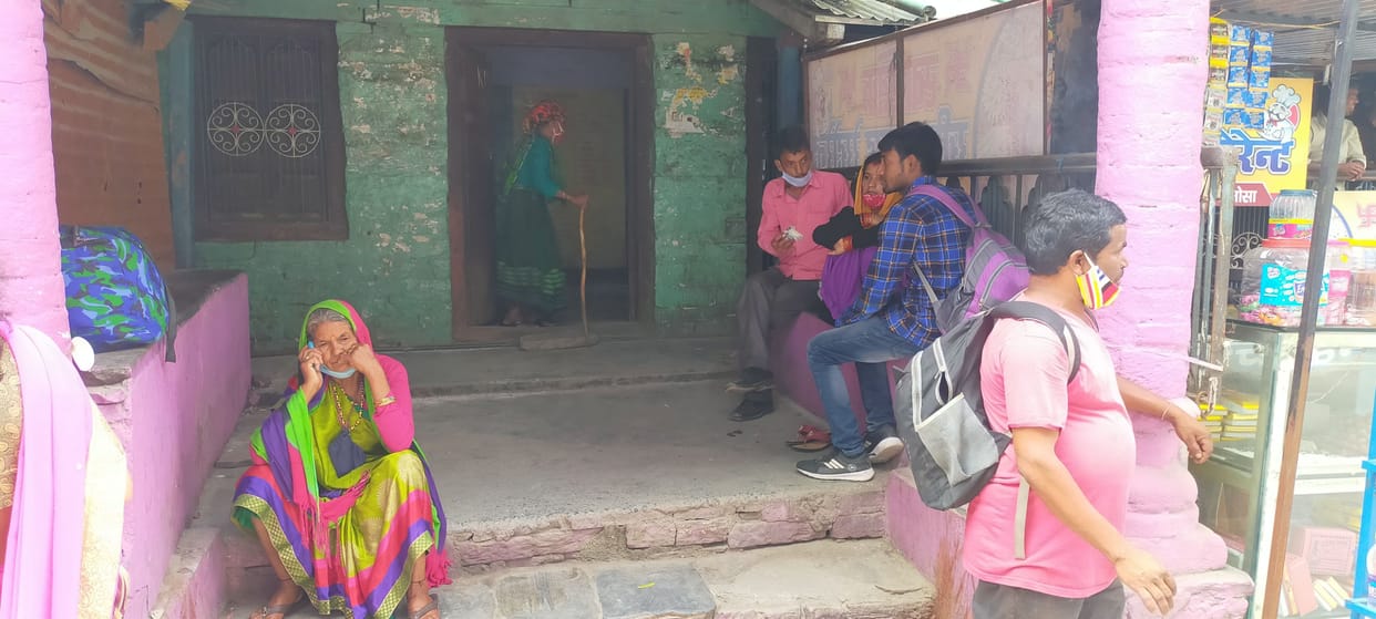 Lack of facilities in Kemu station, passengers upset due to dirty toilets