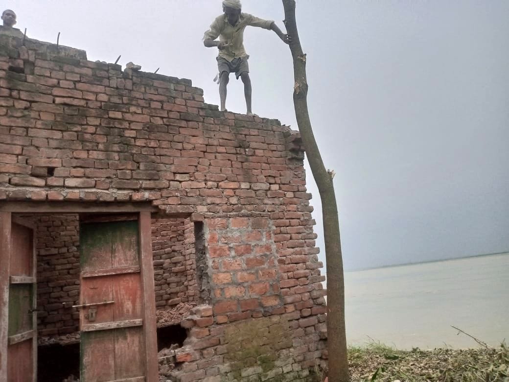 School on target of river, increased risk of erosion